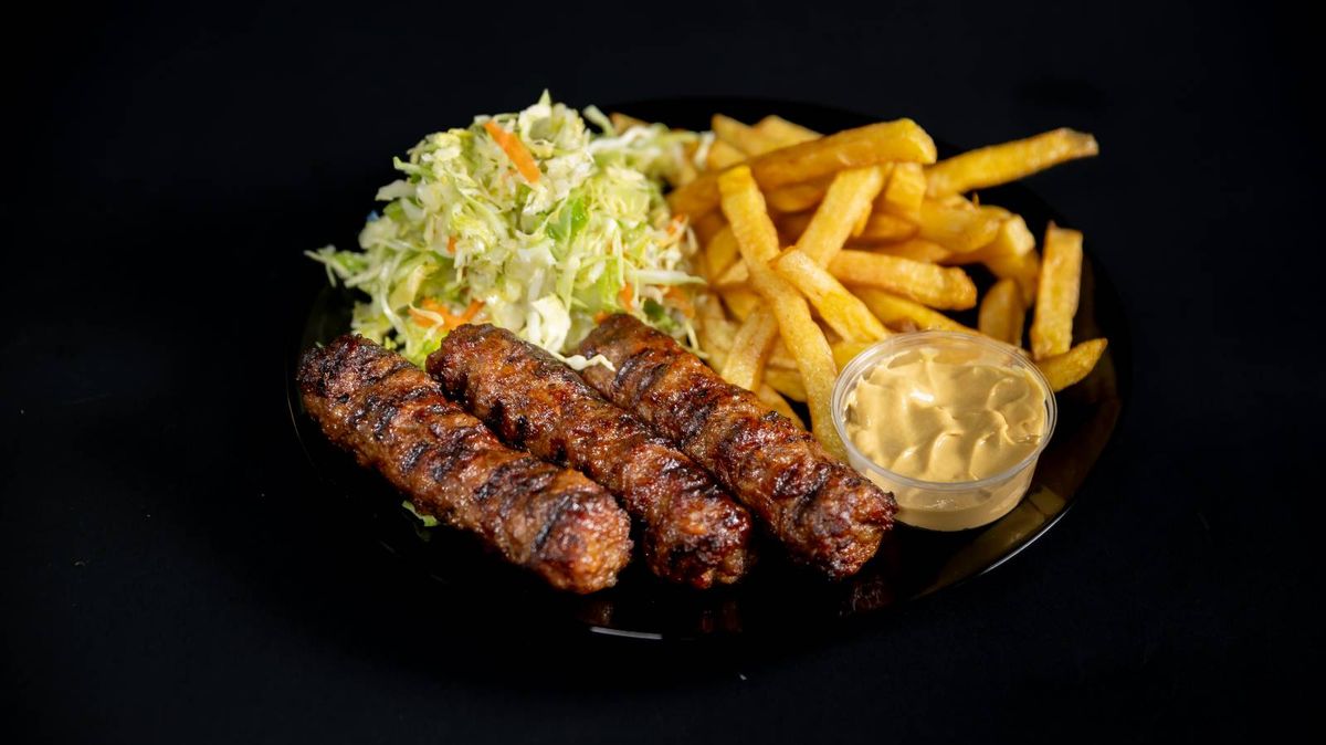 MENIU 3 Mici Porc-Vita cu cartofi